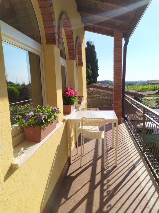 La Casetta In Collina 明乔河畔的瓦雷奇奥 外观 照片